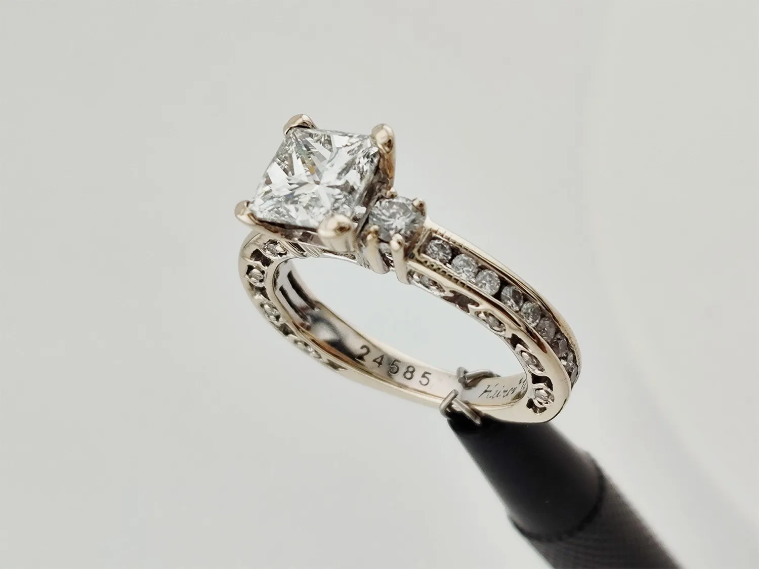 Anillo de Compromiso Haimov